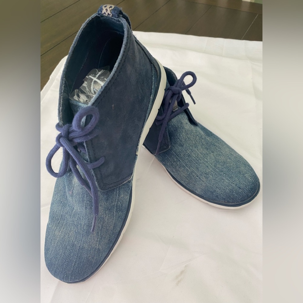 UGG Freamon Chukka Boots Washed Denim Suede Treadlite Sz 8.5 Super Lightweight!!